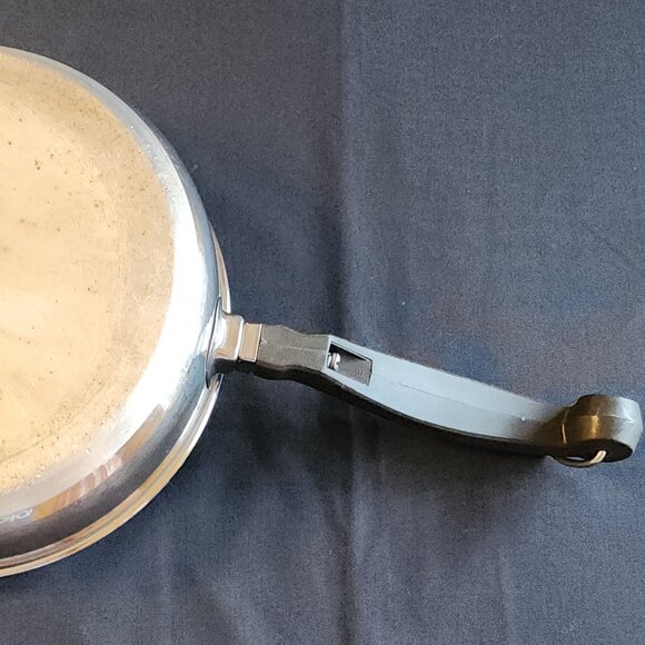 Vintage Farberware 7 in. Skillet Fry Pan w/out Lid Aluminum Clad Stainless Steel - Picture 6 of 12